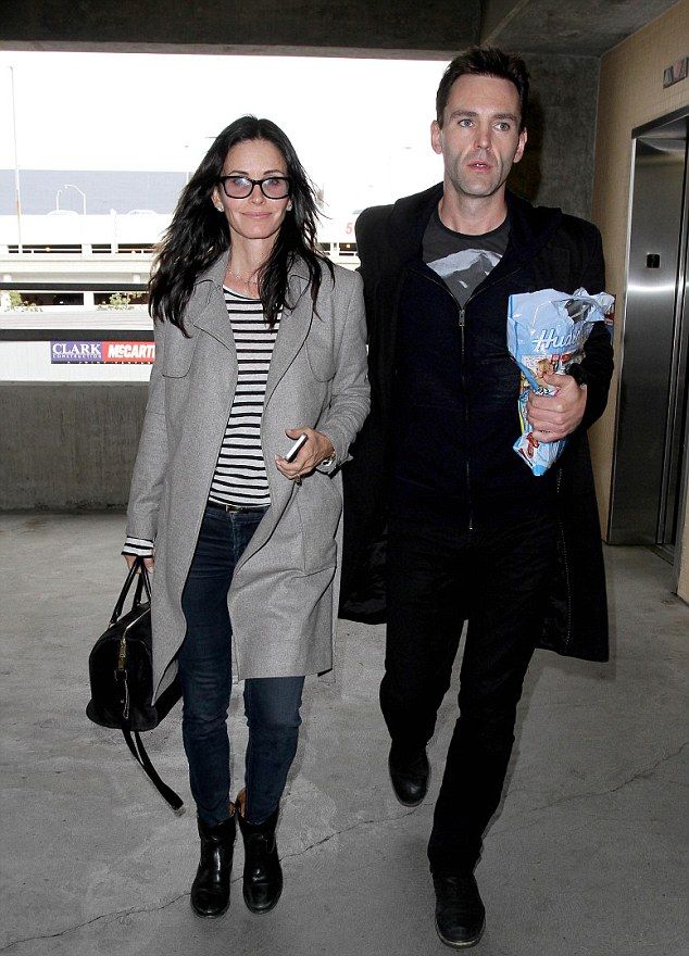 article-0-1B1DD71D00000578-151 634x880 43095