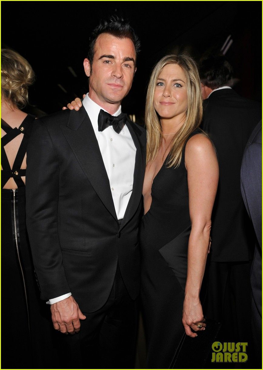 jennifer-aniston-justin-theroux-lacma-gala-with-drew-barrymore-02 b710f
