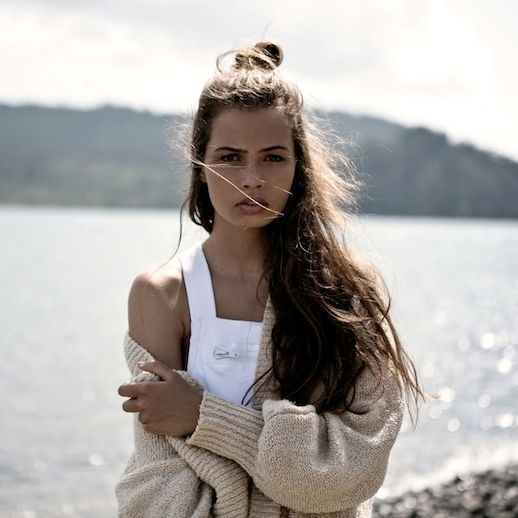 Half-Up-Top-Knot-Hairstyles-Long-Brown-Hair-Bun 65334