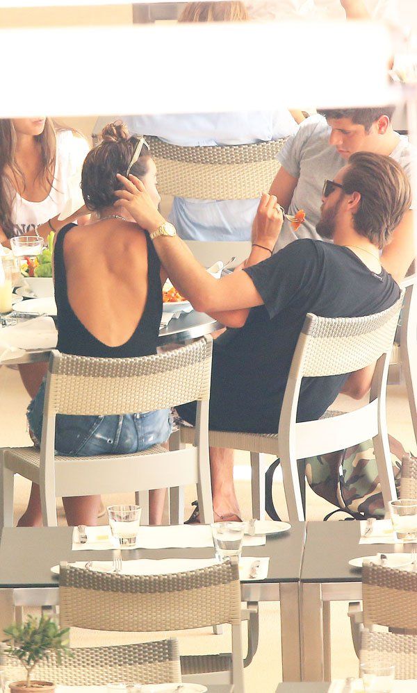 scott-disick-cheating-kourtney-kardashian-separate-monaco-yacht-02 835e2