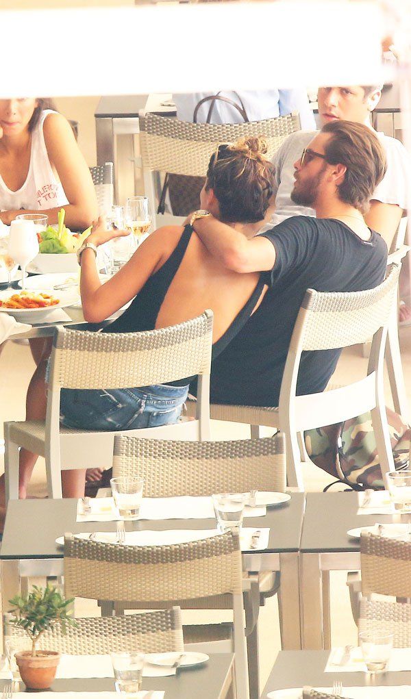 scott-disick-cheating-kourtney-kardashian-separate-monaco-yacht-06 e8bb3