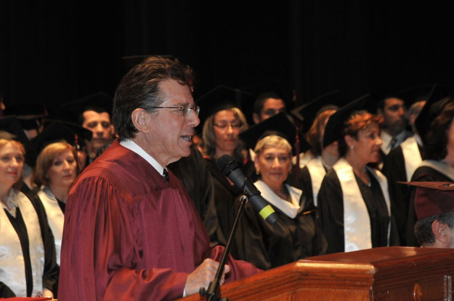 Anthony Kronman d49a5