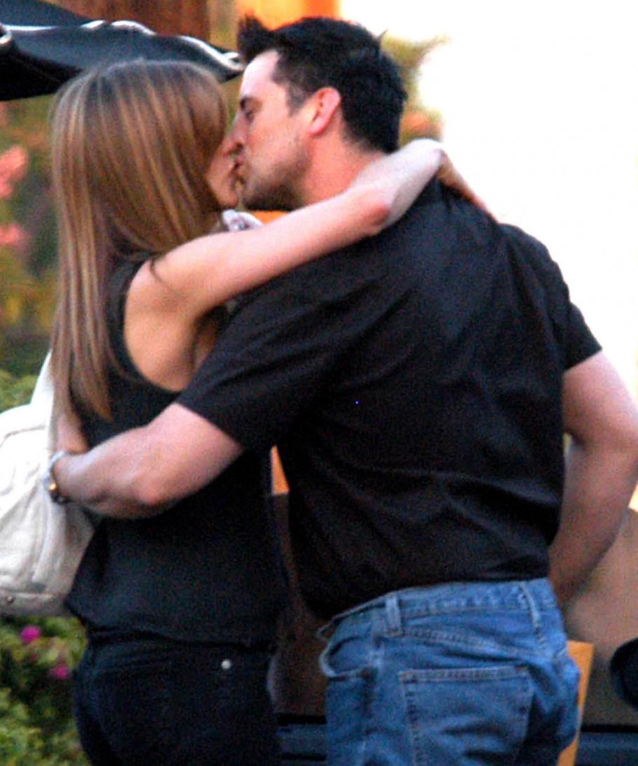 1436496175792 Matt-LeBlanc-and-Jennifer-Aniston-2 258ff