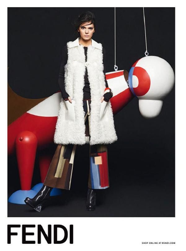 Kendall-Jenner-Fendi02 811ef