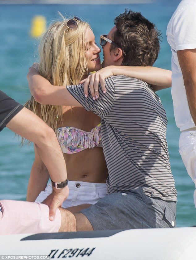 2A8F2DF400000578-3162586-image-a-15 1436977461715 adfb5