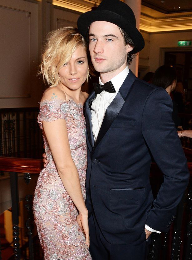 Sienna-Miller-L-and-Tom-Sturridge a540f