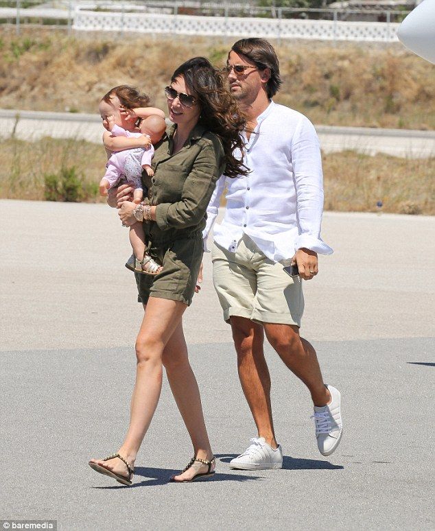 TAMARA ECCLESTONE IN MYKONOS3 38681