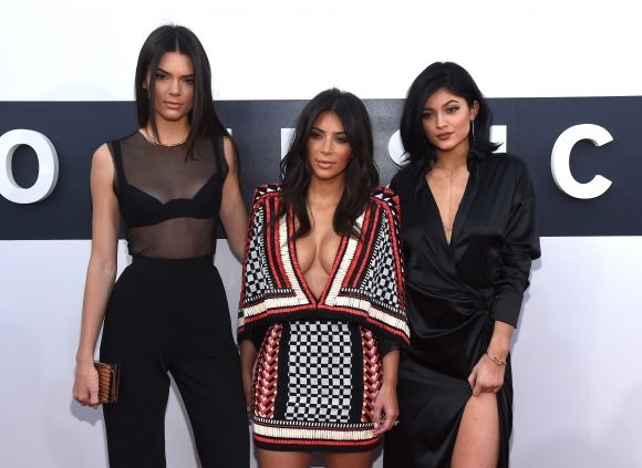 kendall-jenner-kim-kardashian-and-kylie-jenner 6877f