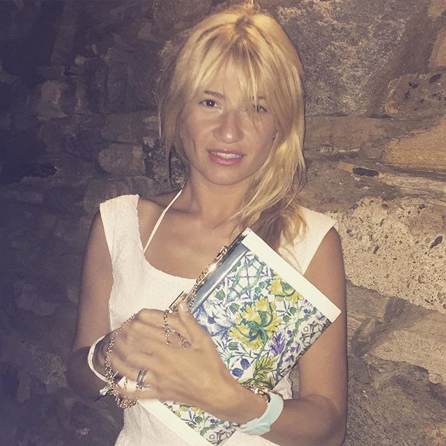 10611239 1631563727114647 1365261601 n da080