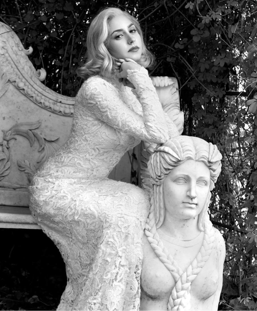 gallery-1437430017-hbz-jazmin-embed-2 e72f6