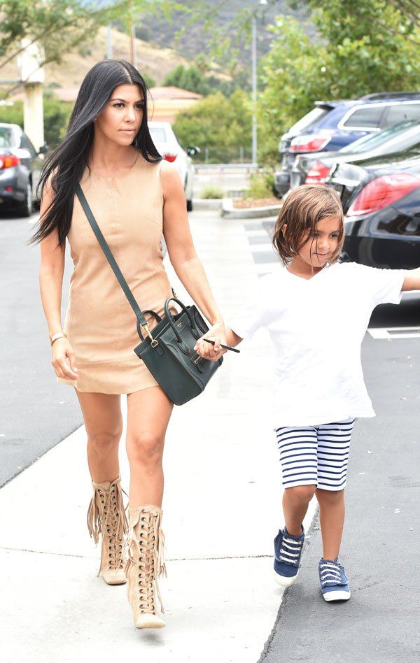 Kourtney-Kardashian-Hot-Body-006 a4c20