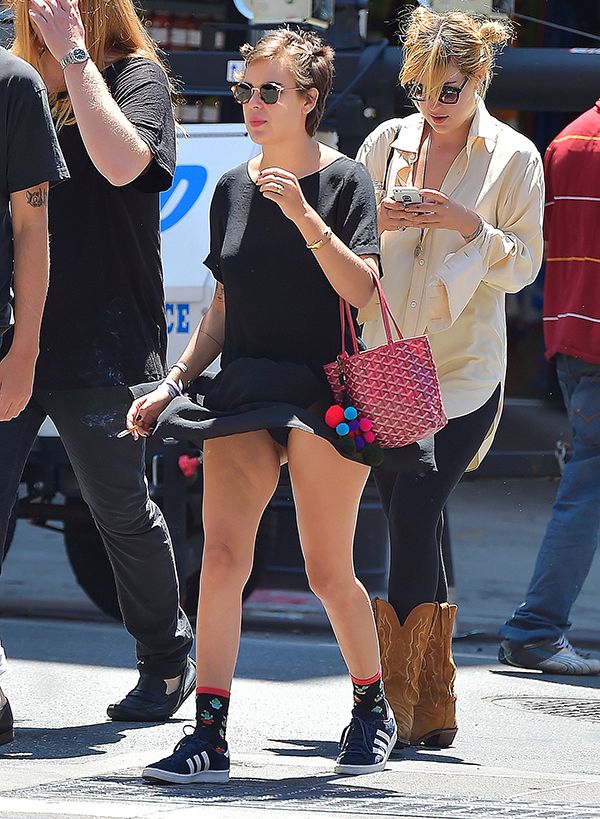 tallulah-willis-butt-wardrobe-malfunction-6 fb879