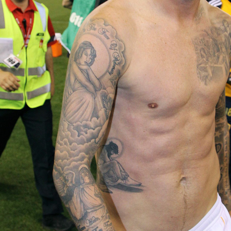 shoulder-angel-reu 2430003a b8f43