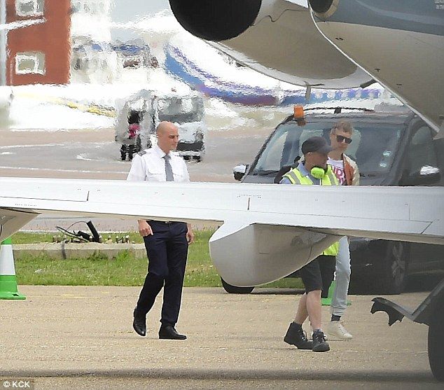 2B03C27700000578-3182339-image-a-30 1438446837717 f2630