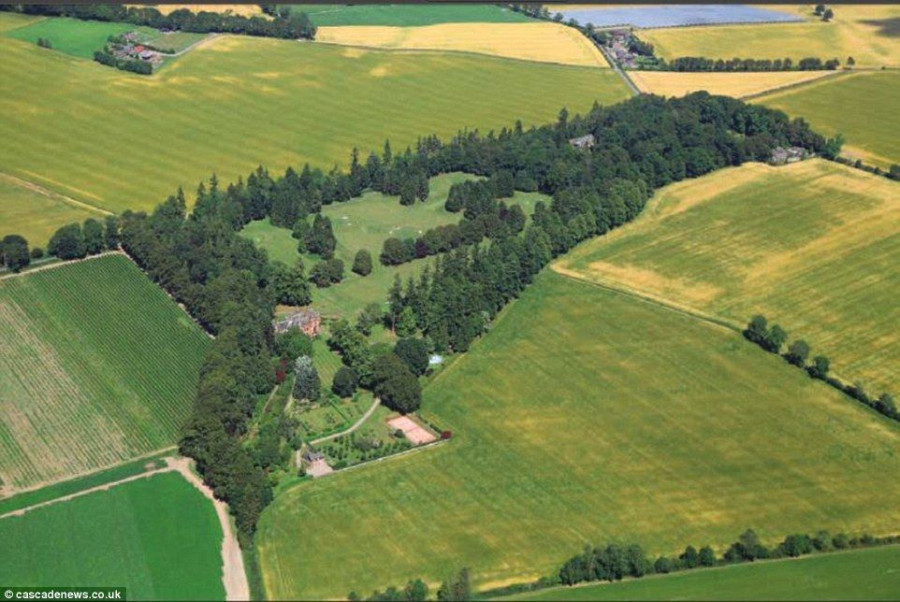 2B3DD8BC00000578-3192084-image-a-49 1439198850791 afbf9