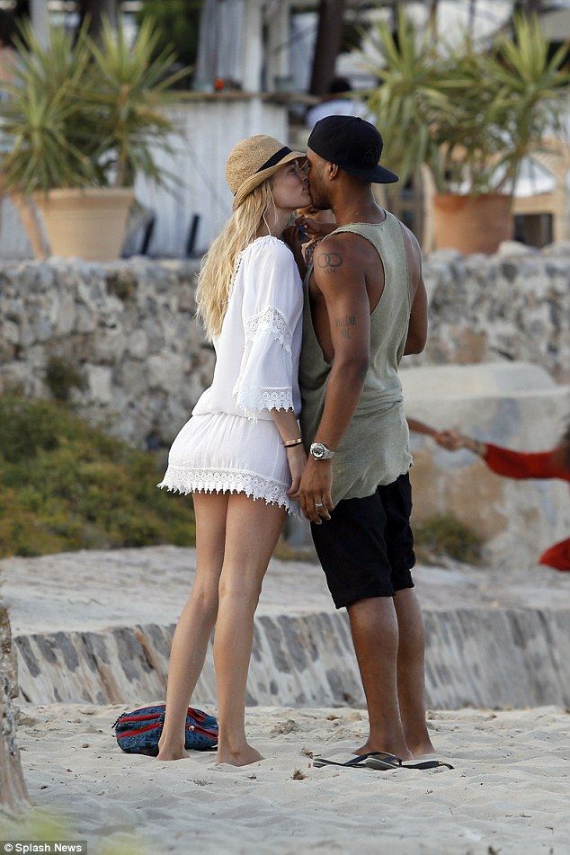 2B72641A00000578-0-image-a-2 1439842835229 dbc63