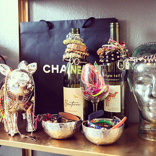 Wine-Bottle-Jewelry-Stand 02200