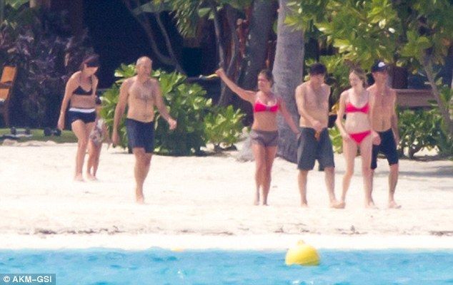 2BB331D900000578-3212729-image-a-124 1440674224818 76431