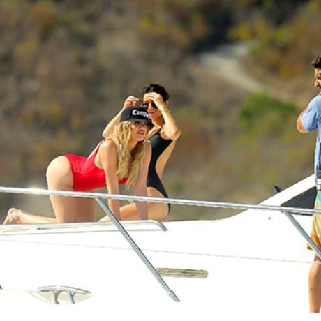 kendall-jenner-khloe-kardashian-filming c177b