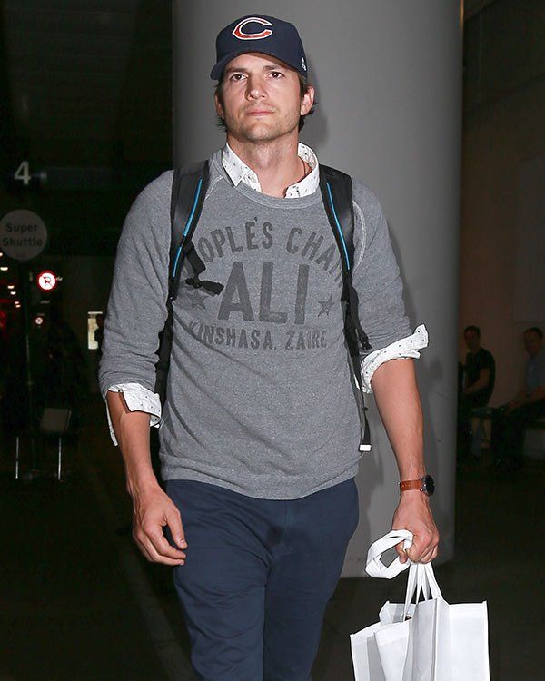 ashton-kutcher-pees-pants-wet-stain-ffn-ftr c55ce