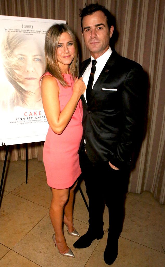 rs 634x1024-141122094732-634.Jennifer-Aniston-Justin-Theroux-Cake.jl.112214 6f79b