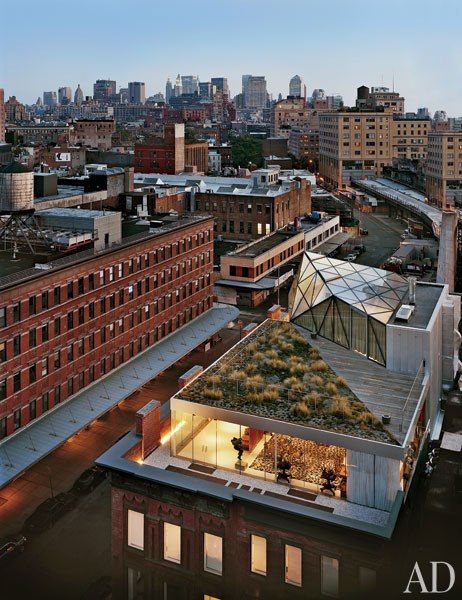 item1.rendition.slideshowVertical.diane-von-furstenburg-new-york-apartment-02-exterior bd193