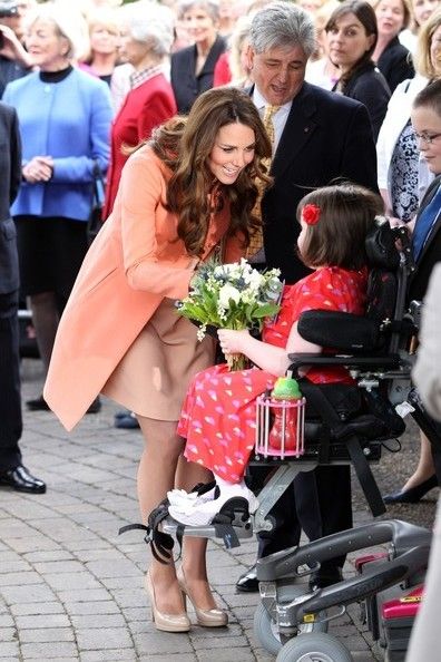 CatherineVisitsNaomiHouseChildrenHospiceukRdkRLPCovl 07cc0