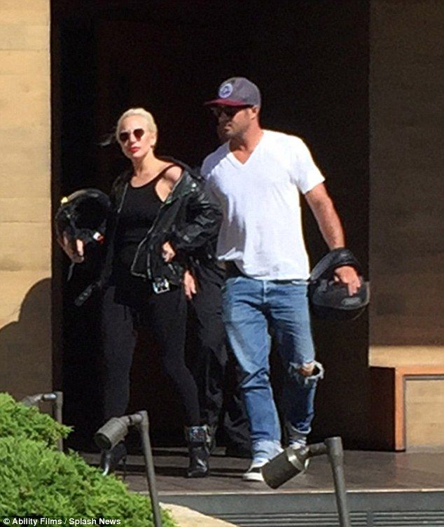 2C0D5EB500000578-3225526-image-m-62 1441649690628 956b5