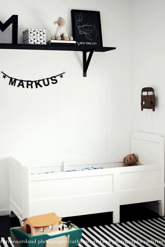 simple-kids-room ab2f5