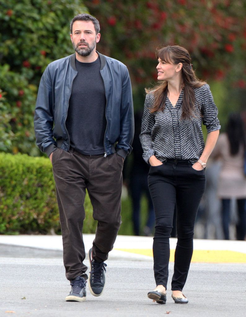 Ben-Affleck-Jennifer-Garner-Walking-Together e515c
