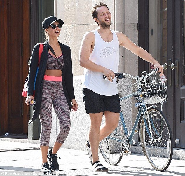 2C4BB04E00000578-3233732-image-m-157 1442224371788 76a94