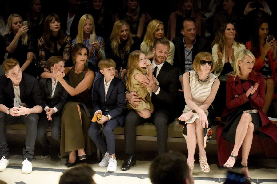 David-Victoria-Beckham-Kids-Burberry-Show 4d0be