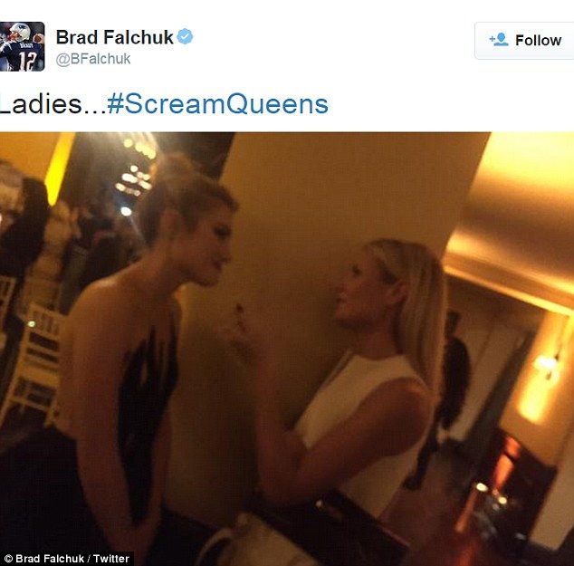 2CA1896C00000578-3244288-Sneaky snap The director caught a candid moment between Gwyneth -m-25 1442904564062 46dff