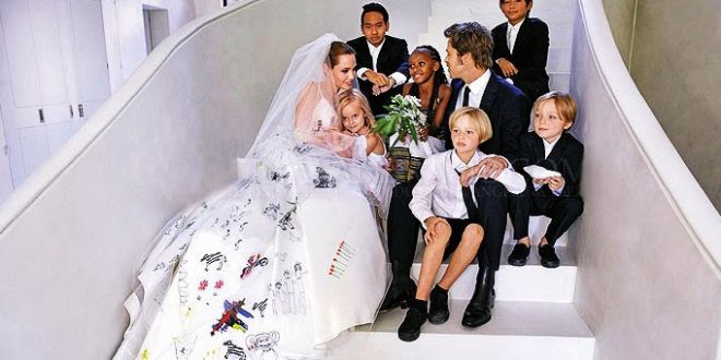 Brad-Pitt-Angelina-Jolie-Wedding-Photo-660x330 3f104