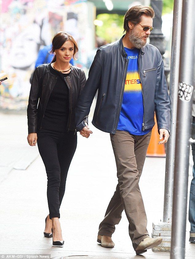 2CE72C4F00000578-3253642-Jim Carrey s ex girlfriend Cathriona White 28 has committed suic-m-11 1443540373055 8057b