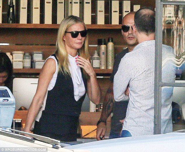 2CEC718D00000578-0-image-a-2 1443606638529 90107