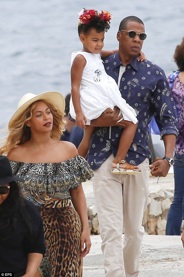 2D269A7700000578-3262620-image-m-6 1444170540220 43643