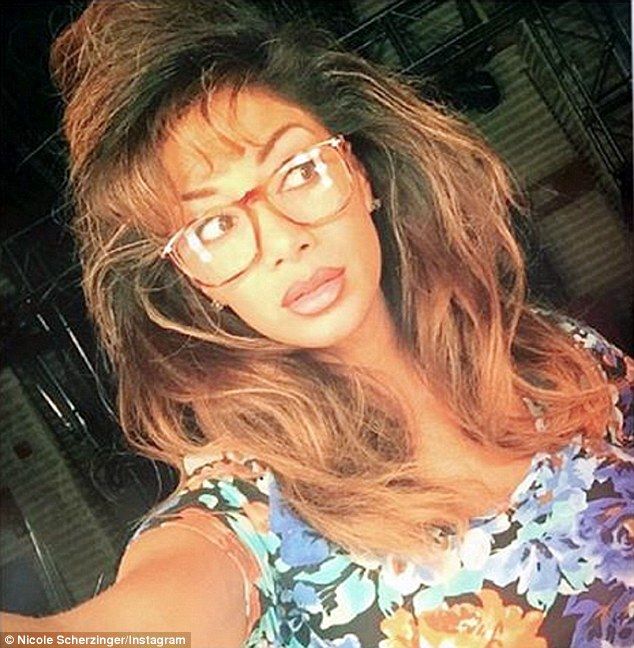 2D7141CB00000578-3274384-image-a-156 1444923328052 bee25