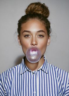 woman chewing gum e78e0