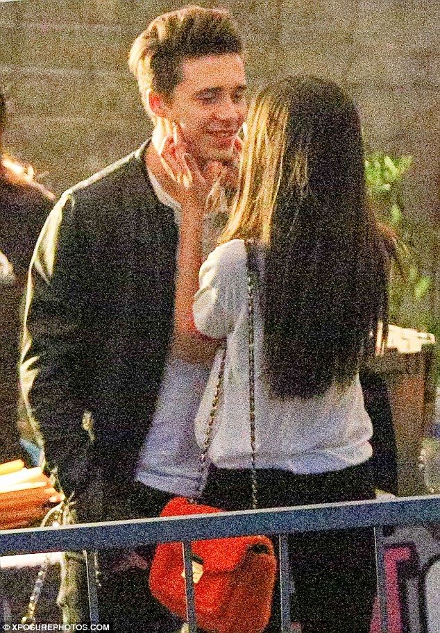 brooklyn beckham new girlfriend f15b8