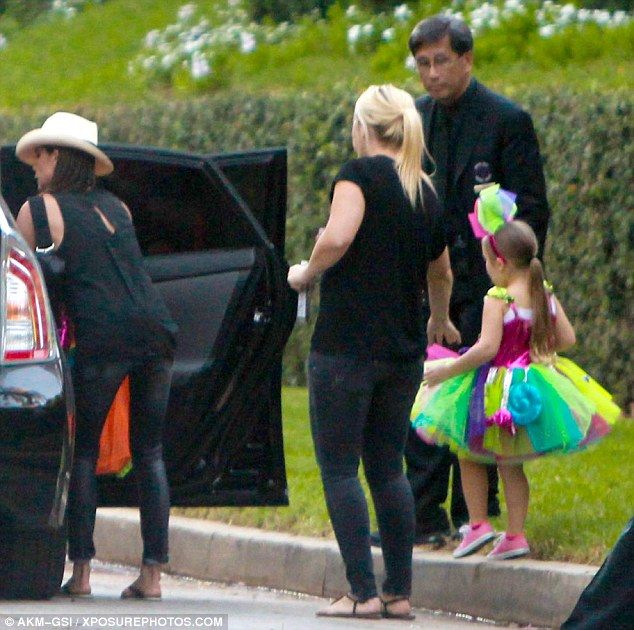 2DF87E6000000578-0-image-a-12 1446295947857 0720a