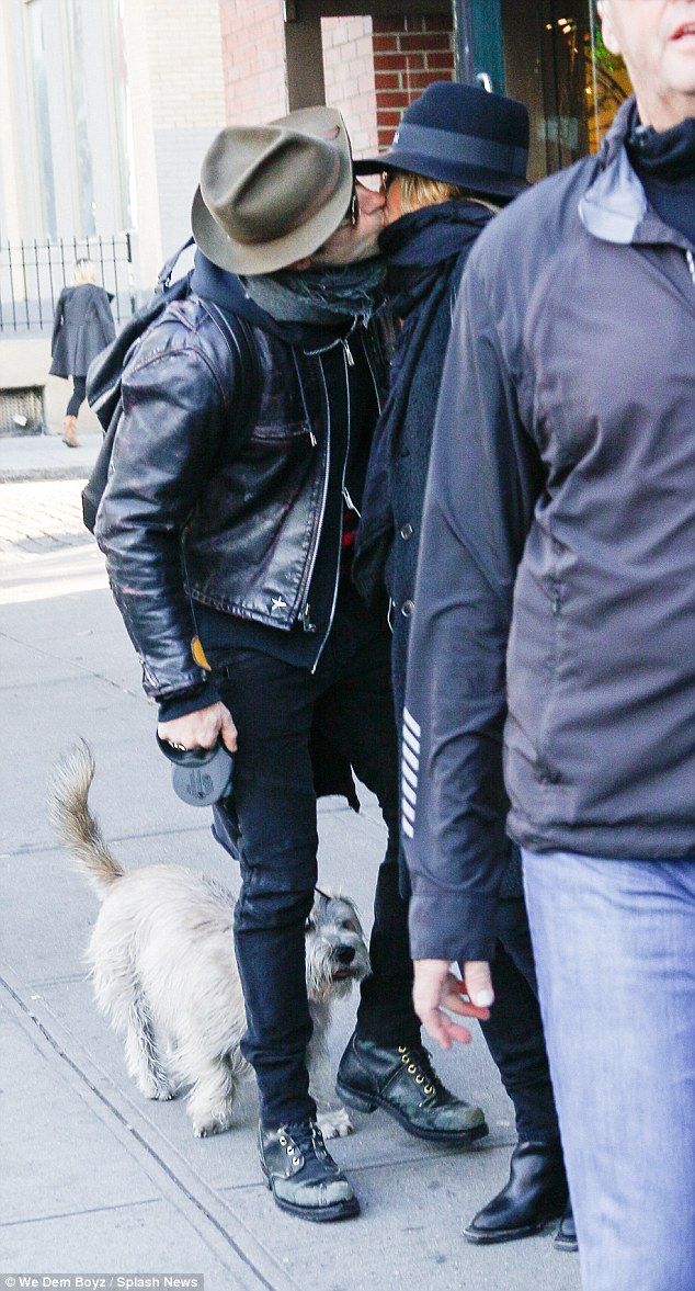 2E9763B900000578-0-image-m-11 1447929384094 c4ac2