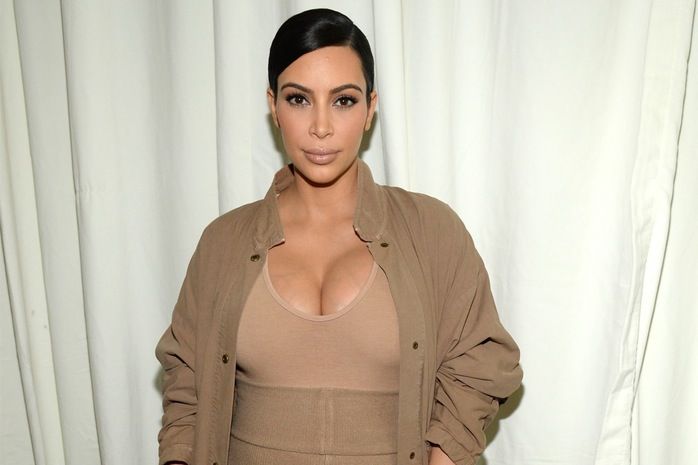 kim kardashian 747c2