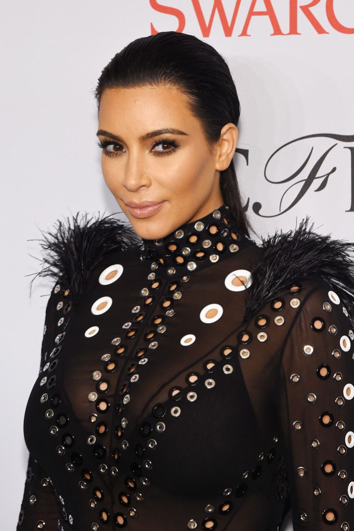 kim kardashian makeup 700x1050 49add