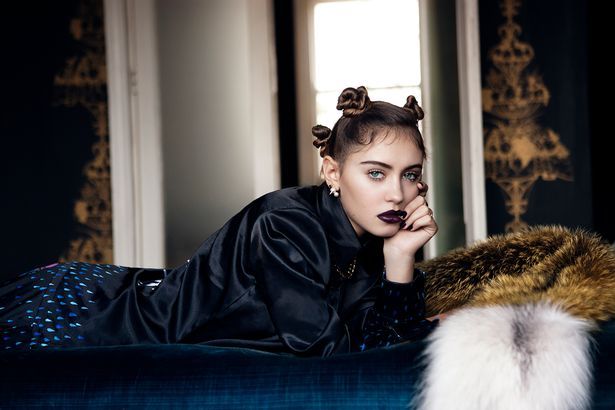 Iris Law features in a new Illustrated People shoot 6cede