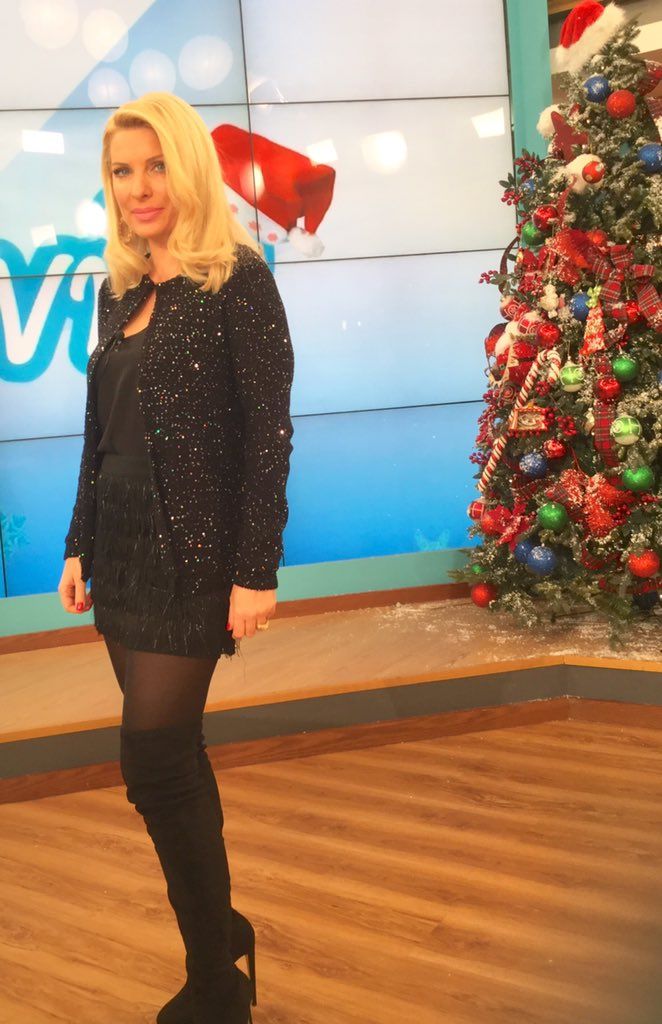 eleni menegaki be6e6