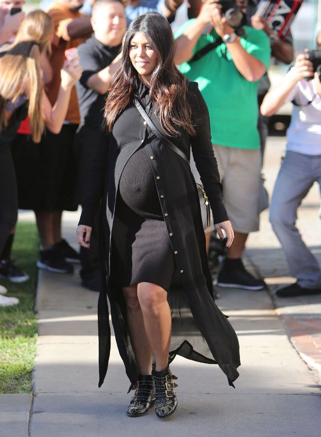kourtney kardashian pregnant nov1714 67e12