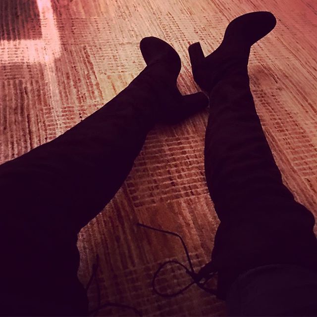 amalia kwstopoulou sexy boots tsakiris mallas 7ab09