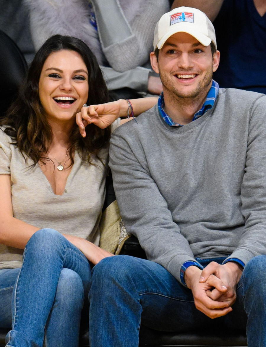 gallery 1449260773 mila kunis ashton kutcher celebrity weddings 2015 24b12
