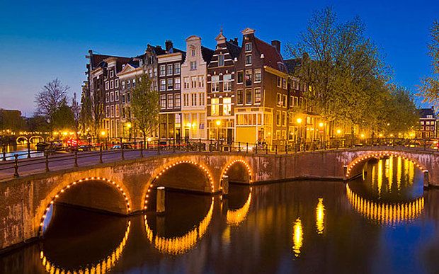 Amsterdam 3301156b 88bc4